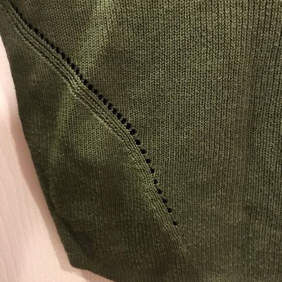 Super cute crop top sweater - Picture 4 of 5